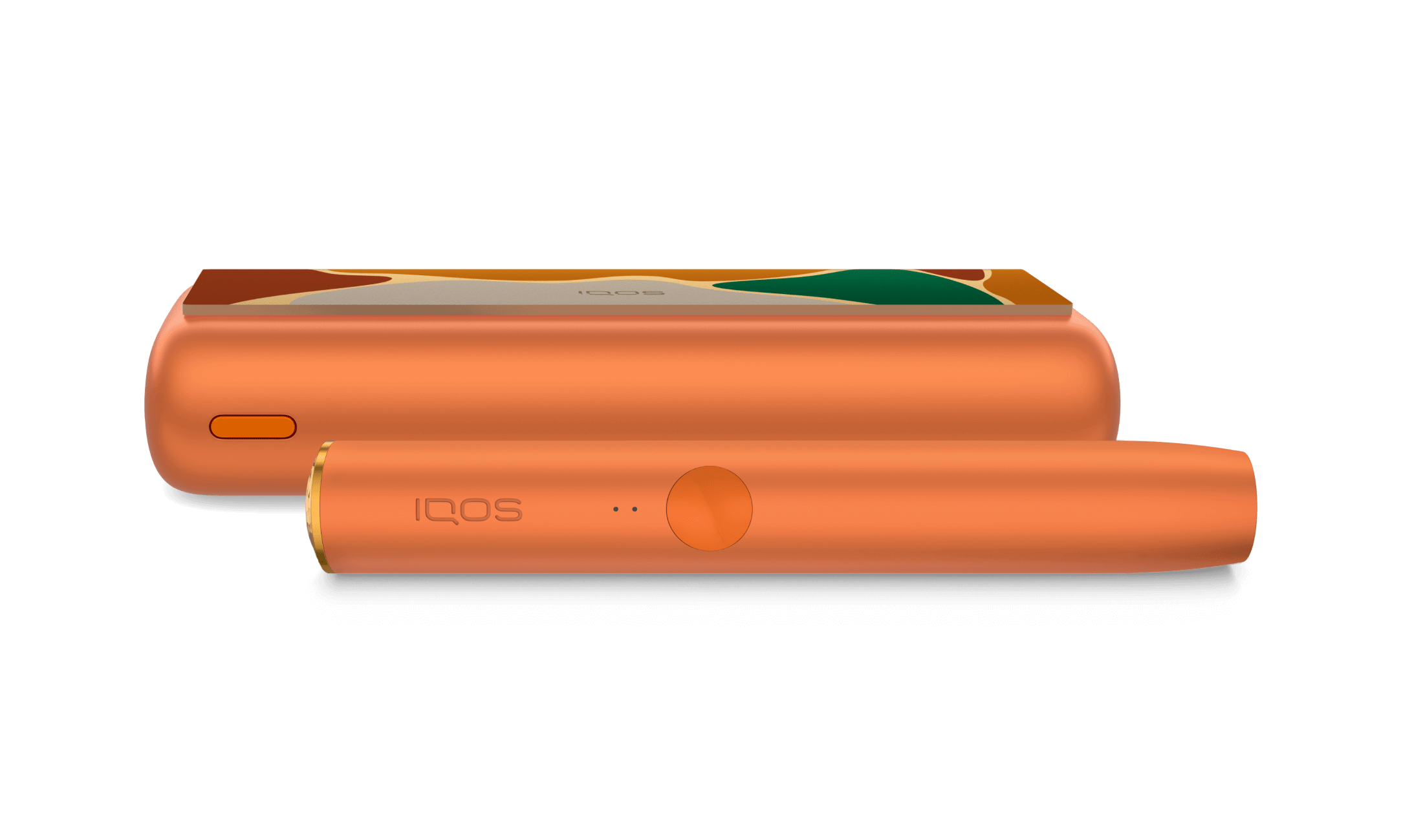 δύο αγκαλιασμένες γυναίκες με συσκευή IQOS ILUMA Prime